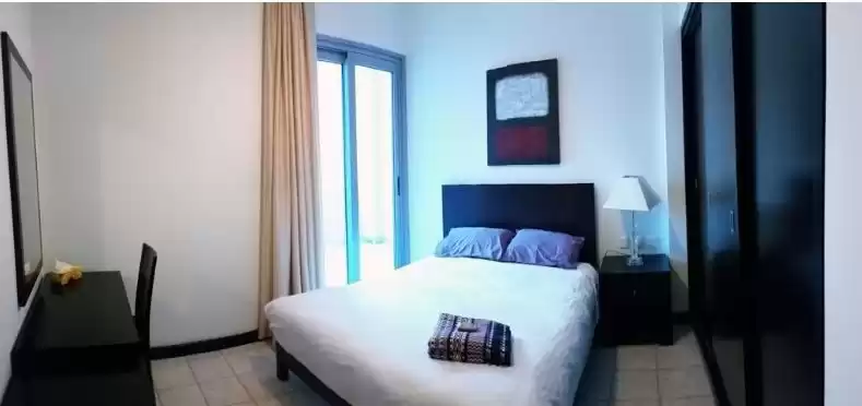 Wohn Klaar eigendom 5 Schlafzimmer F/F Wohnung  zu vermieten in Al Sadd , Doha #11832 - 1  image 